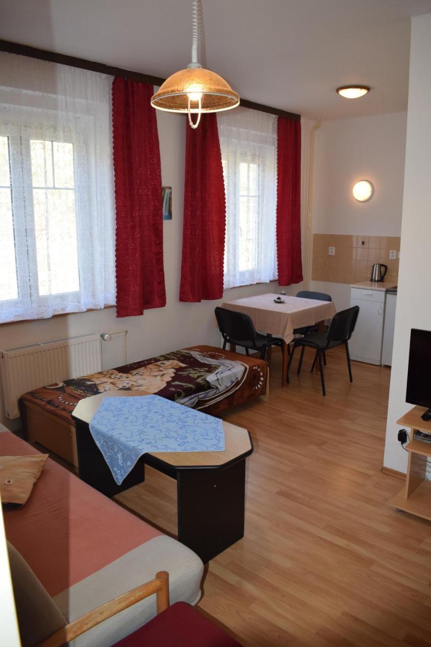 Penzion Ve Starem Krame 147 Srbská Kamenice Buitenkant foto